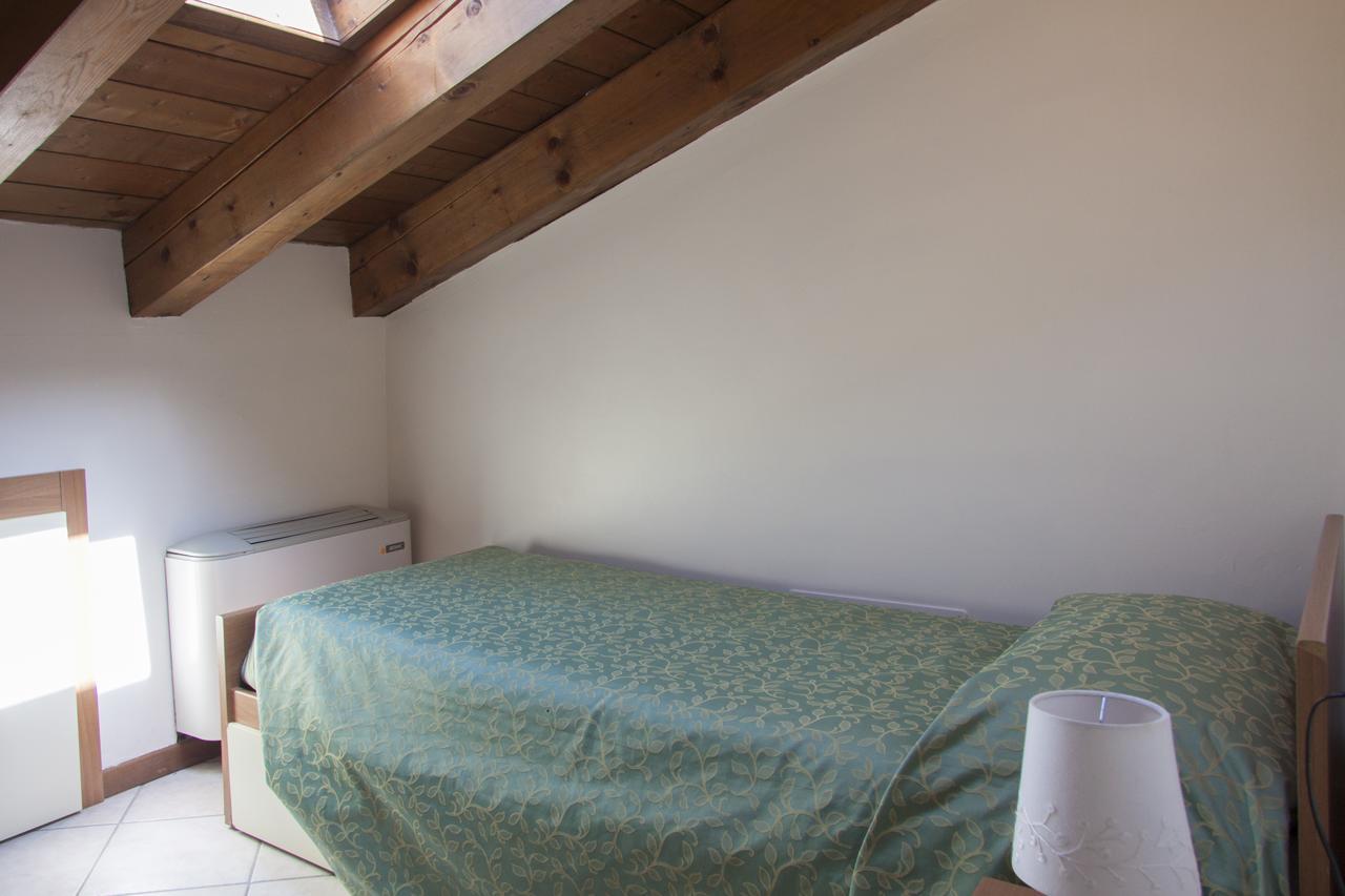 Aparthotel Lauri & Faggi Desenzano del Garda Exterior foto